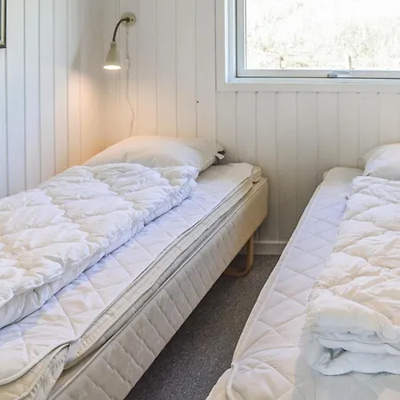 Nice Home In Harboore With Sauna Harboør