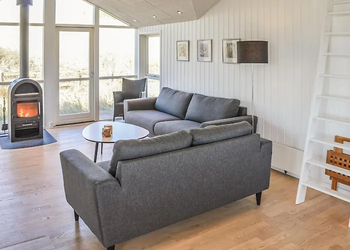 Дом отдыха Three-bedroom In Harboore *